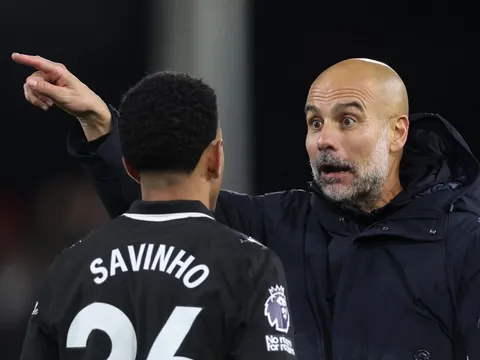 Man City đùa với lửa