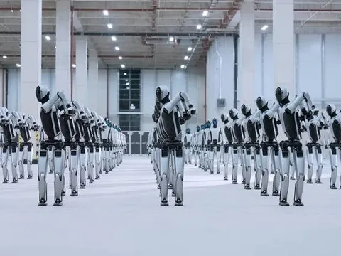 Đoàn quân robot Trung Quốc hoàn hảo đến mức chứng minh mãi mà dân tình vẫn cố cãi: "Đây chắc chắn là giả"