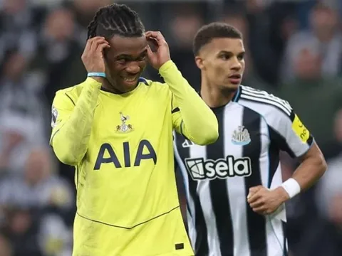 Tottenham không thắng 5 trận liên tiếp