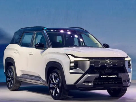 Chi tiết Mitsubishi Destinator, giá 780-855 triệu đồng