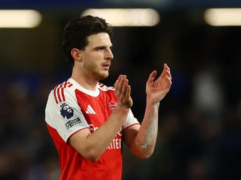 Cú sốc chấn thương với Arsenal