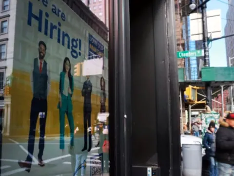 Thị trường lao động tiếp tục suy yếu: Thêm tín hiệu cho thấy Fed nhiều khả năng cắt giảm lãi suất trong cuộc họp tuần sau