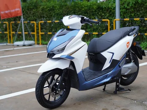 Không thiếu lựa chọn xe máy điện cao cấp