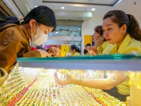 Vẫn băn khoăn với thuế giao dịch vàng miếng