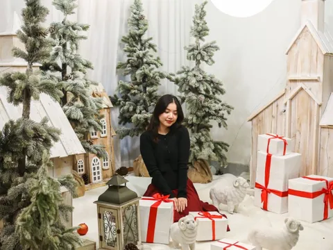 Hội độc thân tận hưởng Giáng sinh một mình thế nào cho 'chill'?