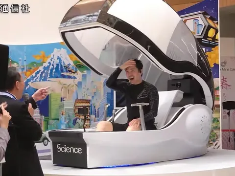 Nhật Bản ra mắt 'máy giặt người' trị giá 385.000 USD, làm sạch từ đầu đến chân trong 15 phút