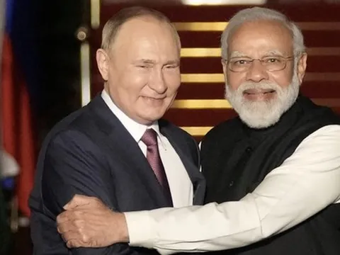 Ấn Độ chi 2 tỉ USD thuê tàu ngầm hạt nhân của Nga