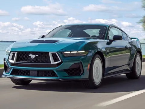 Doanh số xe điện của Ford giảm mạnh, Mustang bất ngờ 'tăng tốc'