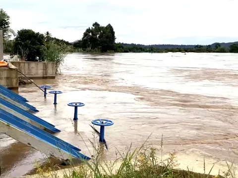 Hàng trăm hộ dân ngập lụt sau khi thủy điện xả lũ: Đồng Nai yêu cầu khẩn trương hỗ trợ người dân