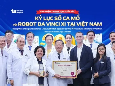 Việt Nam có kỷ lục mới về phẫu thuật bằng robot hiện đại bậc nhất
