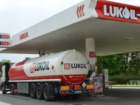 Tung đòn trừng phạt trực diện Moscow, Mỹ bất ngờ cho 'ông trùm' dầu khí Nga hưởng đặc quyền