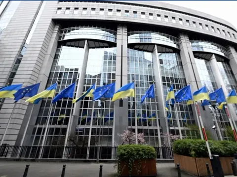 EU đề xuất gói hỗ trợ 105 tỷ USD cho Ukraine bằng tài sản bị đóng băng của Nga