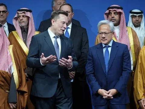 Tài sản tỉ phú thế giới phá kỷ lục