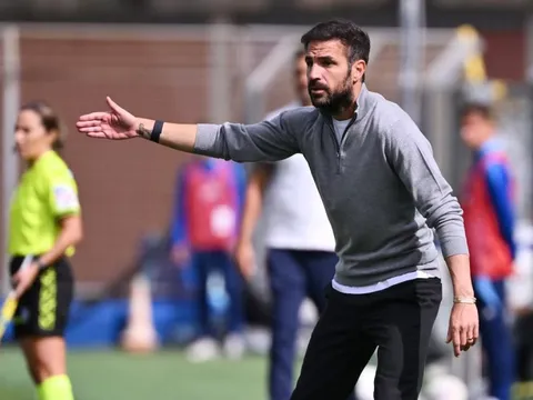 Hai đội có thể kéo Fabregas rời Como