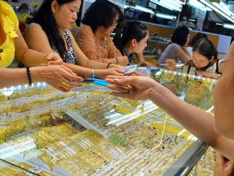 13 năm không được nhập vàng, VGTA kiến nghị bỏ vàng trang sức khỏi ngành kinh doanh có điều kiện