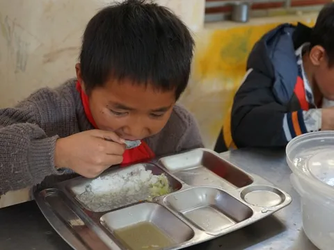 Dự án 'Nuôi em' lên tiếng trước nghi vấn thiếu minh bạch tài chính