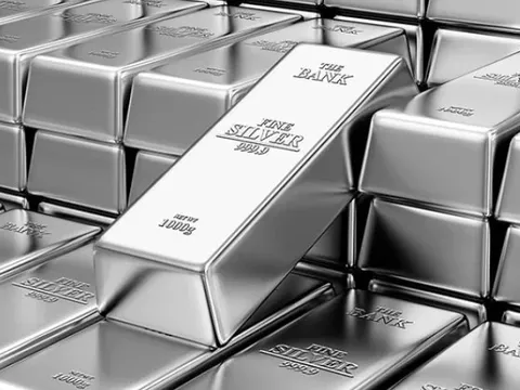Giá bạc tăng cao chưa từng có