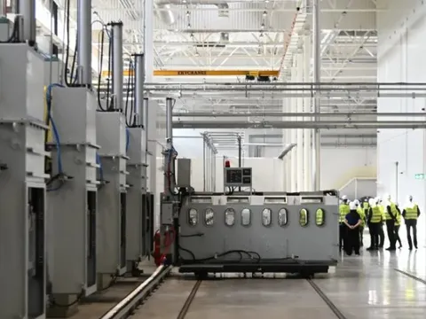 ‘Ngôi sao hy vọng’ của EU nhằm lật ngôi vương đất hiếm của Trung Quốc lại nằm... ‘trước cửa nhà’ Nga: Ván cược thành bại mong manh?