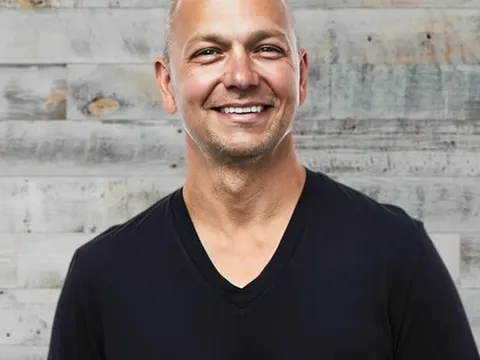 “Cha đẻ iPod” muốn thay Tim Cook để trở thành CEO mới của Apple