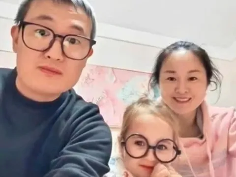 Vợ chồng Trung Quốc bối rối vì sinh con gái 'tóc vàng, mắt xanh'