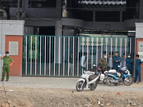 Phát hiện thi thể người đàn ông dưới kênh ở xã Xuân Thới Sơn