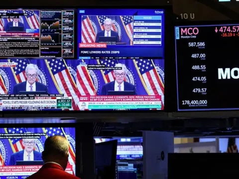 Thị trường hồi hộp chờ cuộc họp cuối cùng của Fed năm 2025 và phát biểu của Jerome Powell: Quyết định cắt giảm lãi suất liệu có được thực thi?