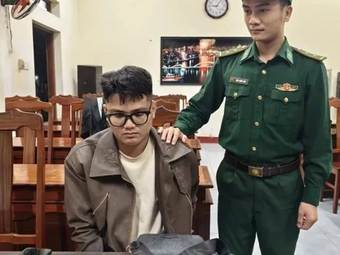 Bắt Nguyễn Quang Hải sinh năm 2000