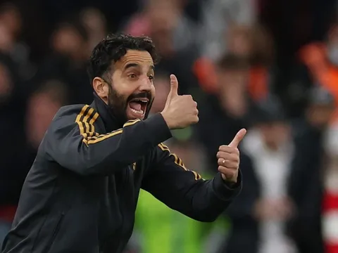 Amorim gây tranh cãi