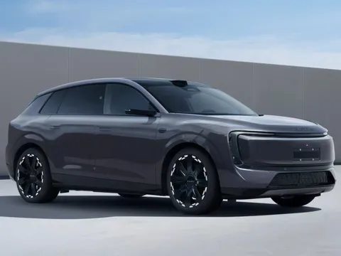 SUV thuần điện AUDI E7X bất ngờ lộ ảnh