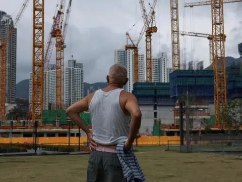 China Vanke - Tâm bão khủng hoảng BĐS Trung Quốc: Dòng tiền sắp âm, lỗ 4 tỷ USD trong chưa đầy 12 tháng, cổ đông lớn nhất cũng bó tay