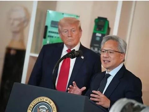 Ông Trump cho Nvidia bán chip H200 sang Trung Quốc nhưng đòi “cắt phế” 25%