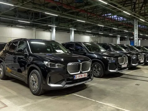 BMW 'bán lô' một lần 723 xe điện