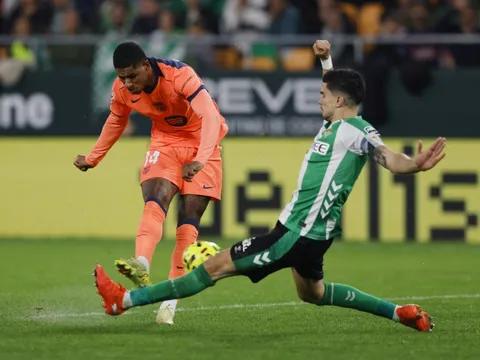 Rashford trỗi dậy