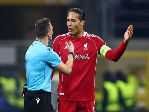 VAR gây tranh cãi ở Champions League