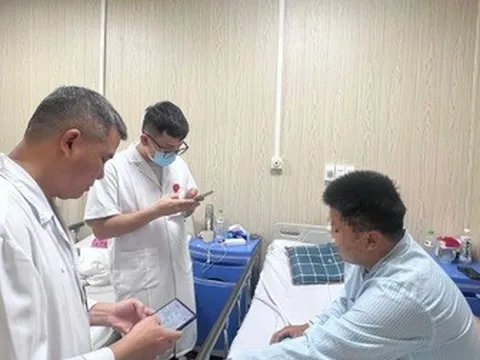 Vừa hút thuốc lá điện tử, nam thanh niên 19 tuổi ngã quỵ, co giật