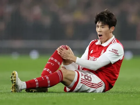 Tomiyasu tìm thấy lối thoát cho sự nghiệp