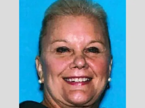 Thêm 1 “Anna lừa đảo” đang bị FBI truy lùng: Giả danh người thừa kế hãng hàng không, nhẹ nhàng chiếm đoạt 726 tỷ