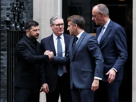 Châu Âu họp khẩn, thảo luận với ông Trump chốt thoả thuận hòa bình Nga - Ukraine