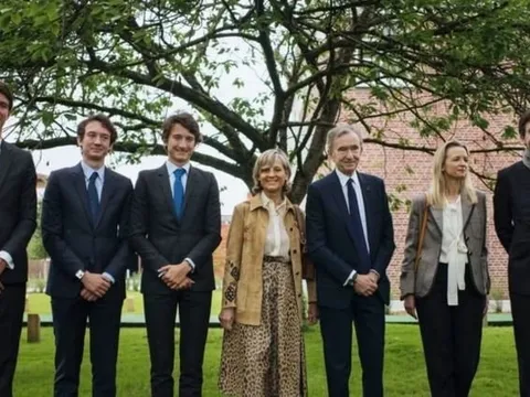 5 cậu ấm, cô chiêu nhà tỷ phú Bernard Arnault: Chịu đào tạo như quân đội để kế nghiệp đế chế LVMH, bữa trưa cũng là nơi cha 'kiểm tra bài cũ'