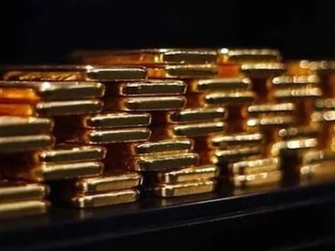 Thu giữ gần 9,5 kg vàng trị giá hơn 34 tỷ đồng từ 1 tiếp viên hàng không