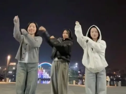 Hài hước trào lưu 'Giáng Xuân' trộn Noel với Tết, dân mạng xem là cười