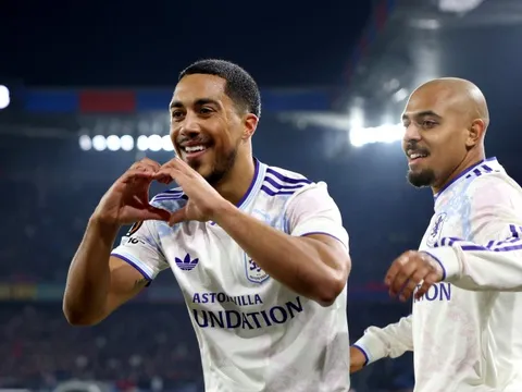 Aston Villa tái lập kỳ tích sau hơn 100 năm