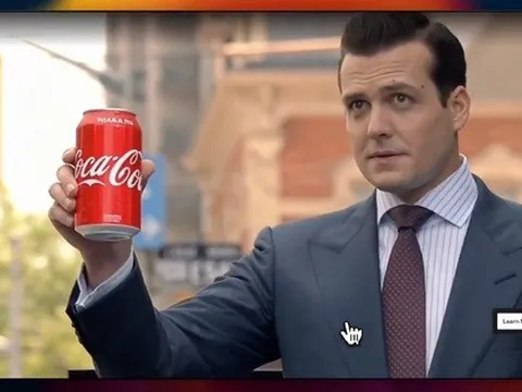 AI mới của Elon Musk lại nghĩ ra cách nhét quảng cáo vào mọi cảnh phim bạn đang xem