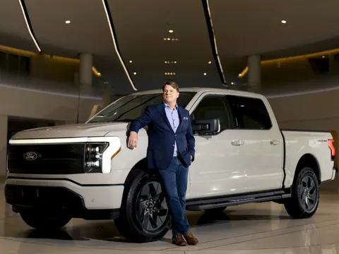 CEO Ford cảnh báo châu Âu đang 'bán tương lai' cho xe Trung Quốc