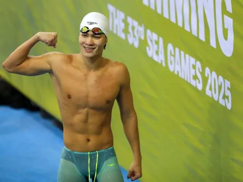 Dàn 'cực phẩm' 6 múi của tuyển bơi Việt Nam gây sốt SEA Games 33