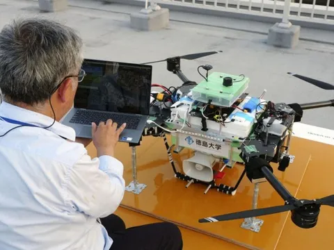 Nhật Bản dùng drone báo động sơ tán mưa lũ, sóng thần