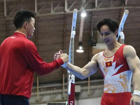 Tấm HCV của VĐV lớn tuổi nhất thể dục dụng cụ Việt Nam