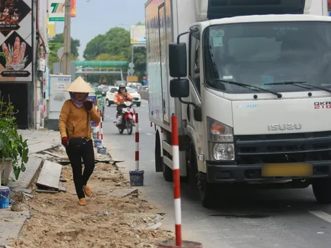 TP.HCM siết ‘lô cốt’ cuối năm: Chỉ đào đường ban đêm, làm nhanh vỉa hè đón Tết 2026