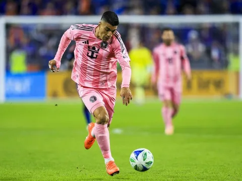 Suarez chưa giải nghệ