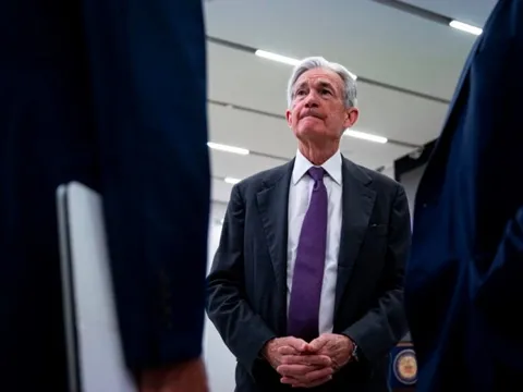 Quyết định hạ lãi suất trong năm tới của Fed gặp 'đá tảng'